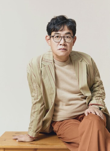 Lee Kyung KyuㅣNamuwiki Official Photo