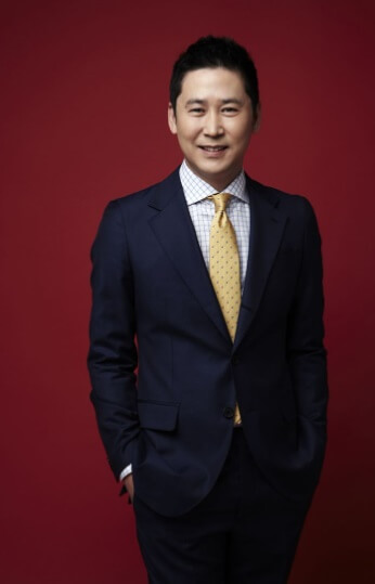 Shin Dong YeobㅣNamuwiki Official Photo